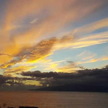 Estudio Con Vistas A La Gomera *