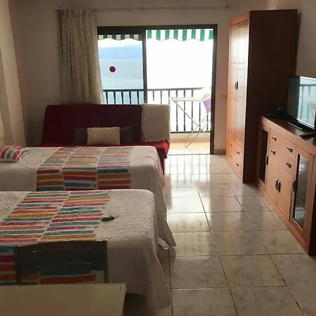 Estudio Con Vistas A La Gomera